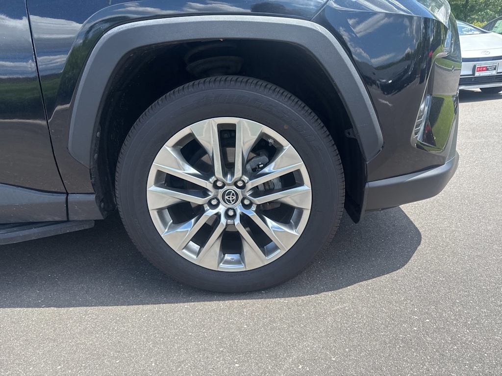 Thumbnail: 2019 Toyota RAV4 - 7