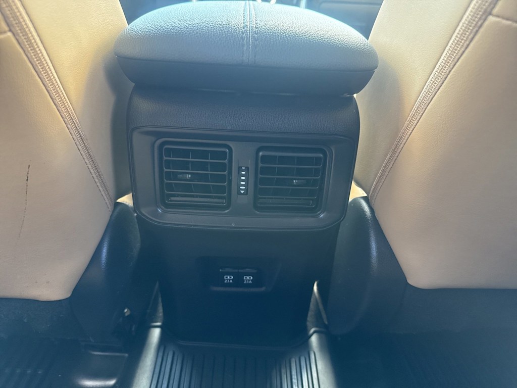 Thumbnail: 2019 Toyota RAV4 - 24