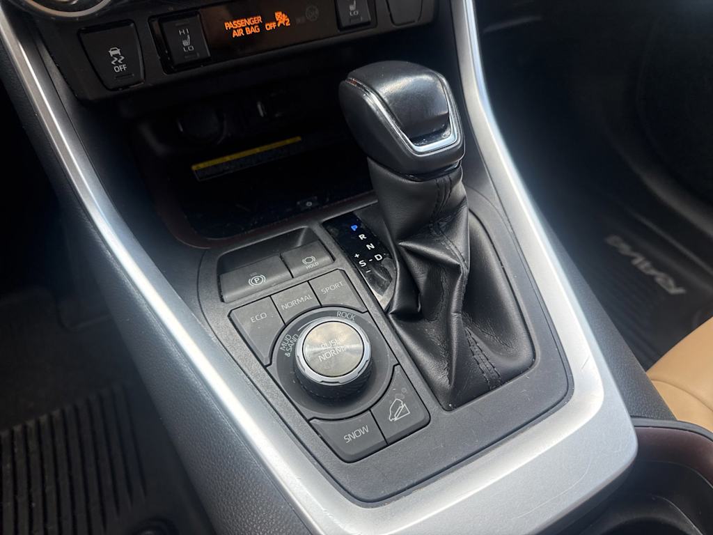 Thumbnail: 2019 Toyota RAV4 - 15