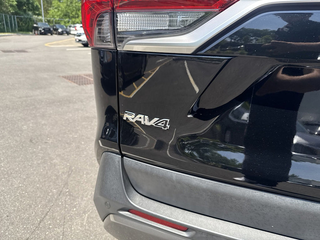 Thumbnail: 2019 Toyota RAV4 - 20