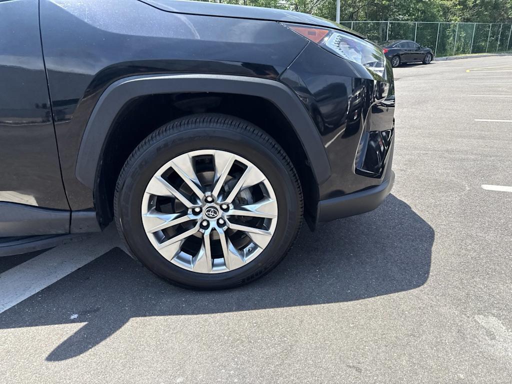 Thumbnail: 2019 Toyota RAV4 - 7