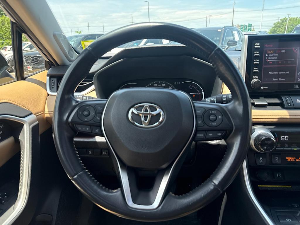 Thumbnail: 2019 Toyota RAV4 - 12