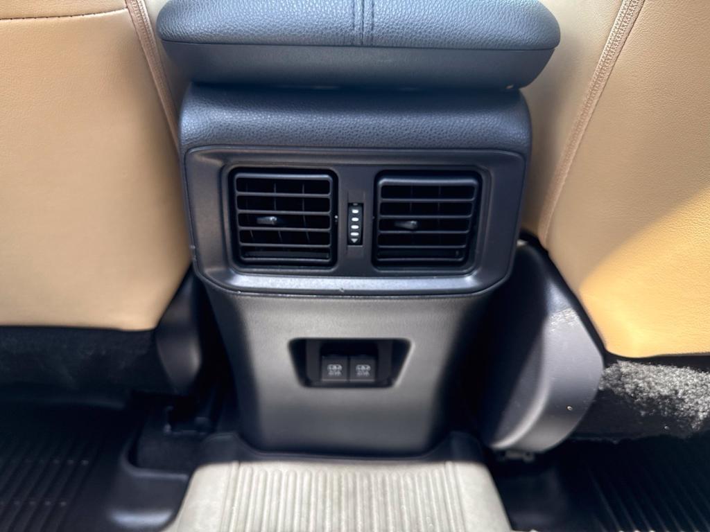 Thumbnail: 2019 Toyota RAV4 - 24