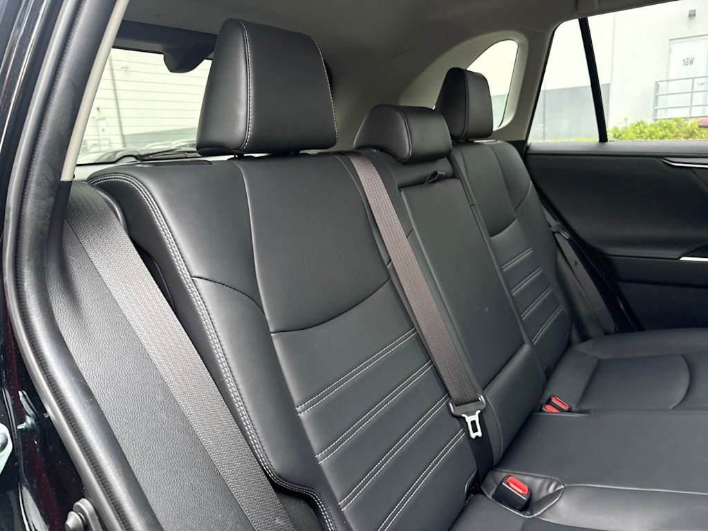 Thumbnail: 2019 Toyota RAV4 - 20