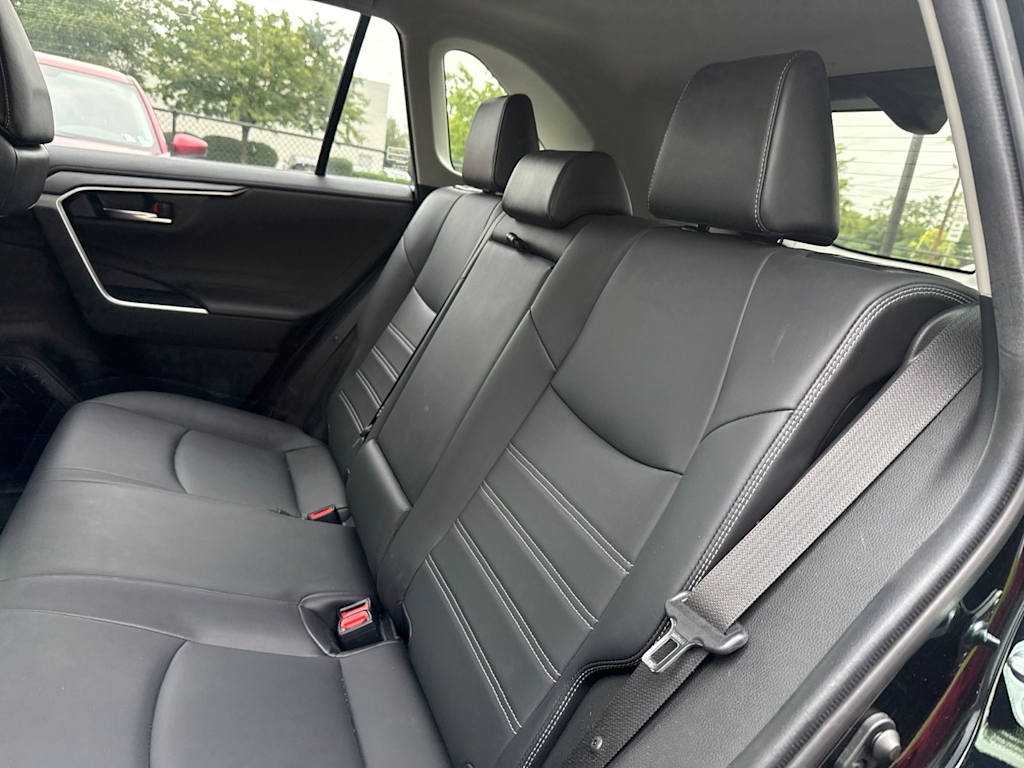 Thumbnail: 2019 Toyota RAV4 - 11