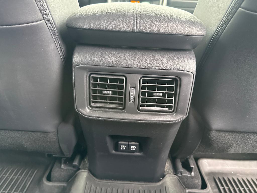 Thumbnail: 2019 Toyota RAV4 - 23