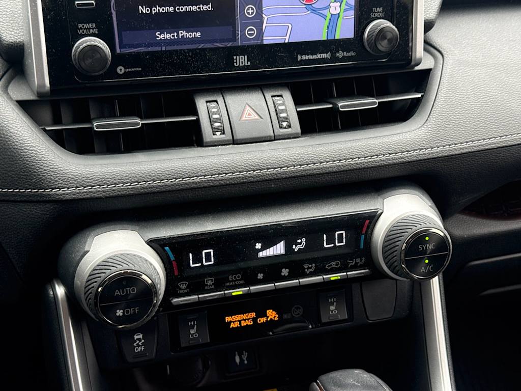 Thumbnail: 2019 Toyota RAV4 - 21