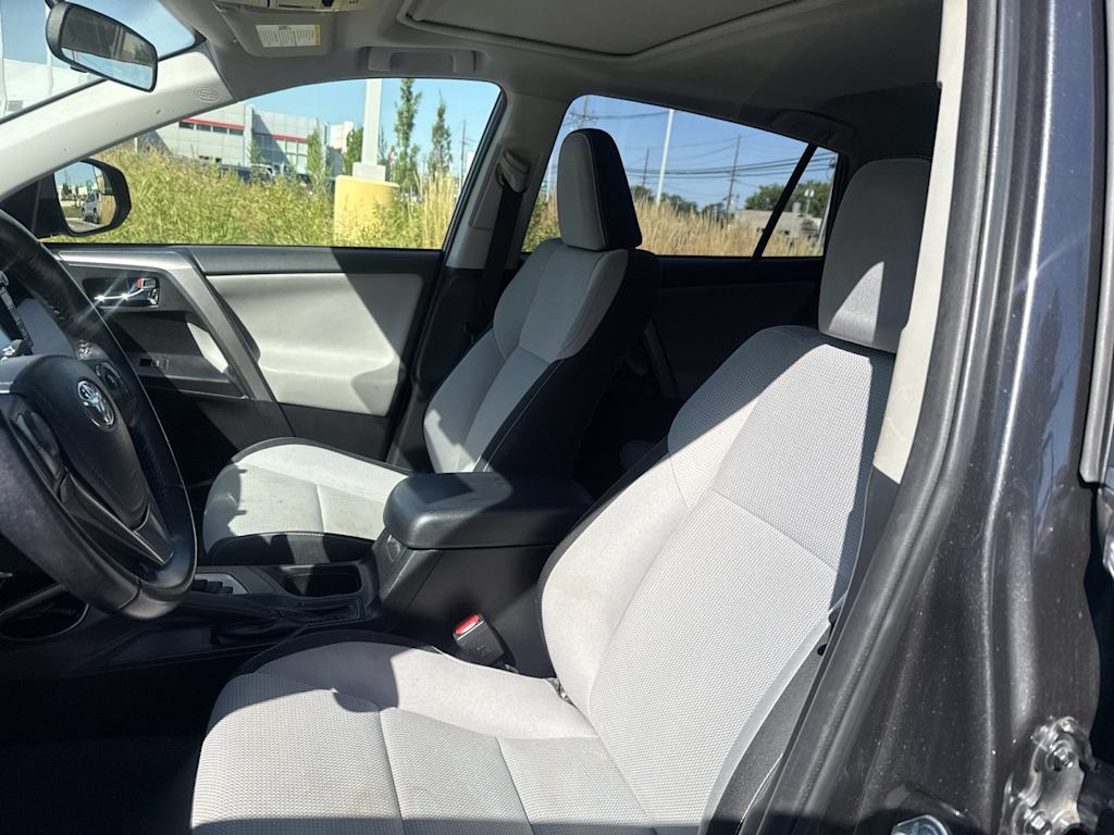 Thumbnail: 2016 Toyota RAV4 - 9