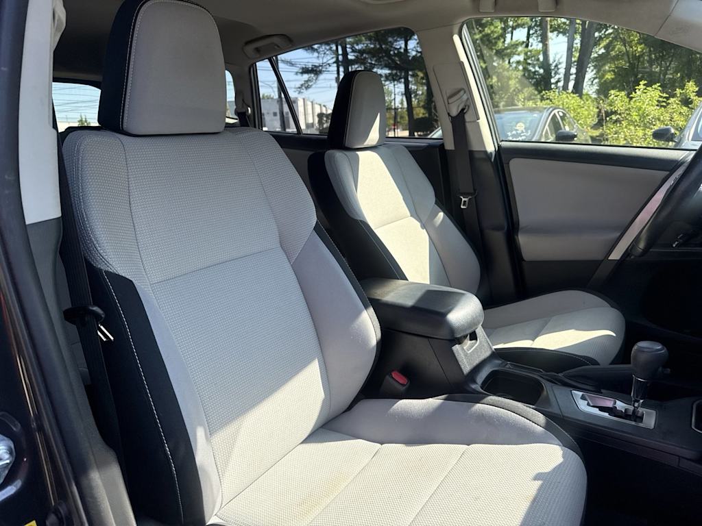 Thumbnail: 2016 Toyota RAV4 - 10