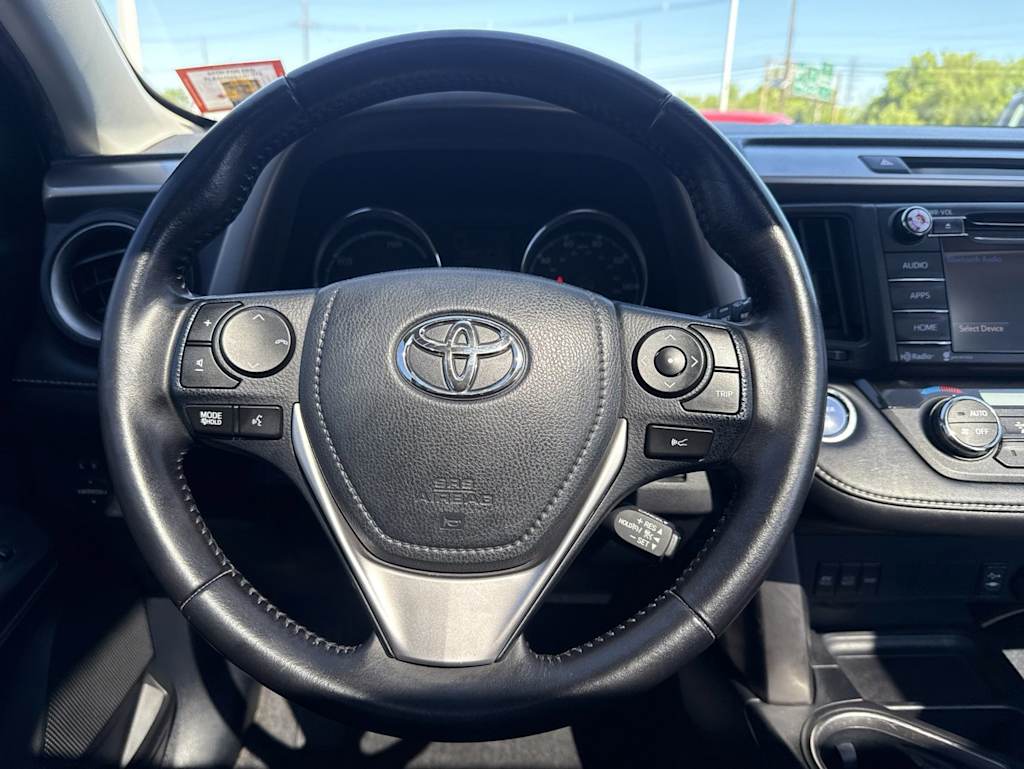 Thumbnail: 2017 Toyota RAV4 - 11