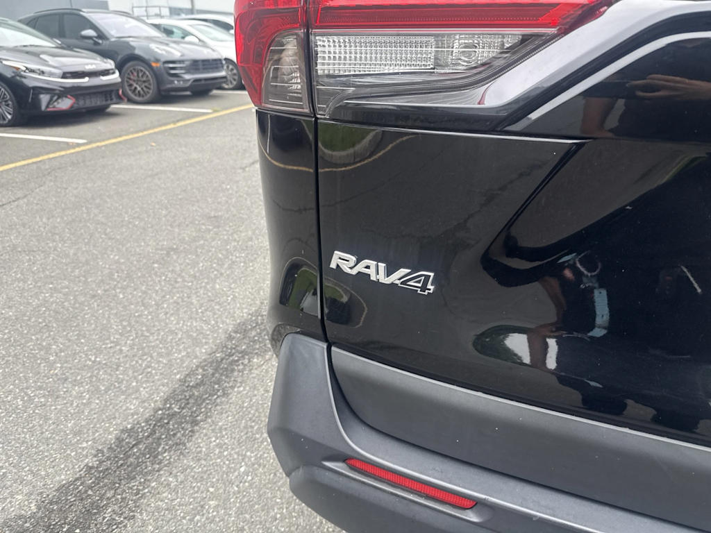 Thumbnail: 2021 Toyota RAV4 - 19