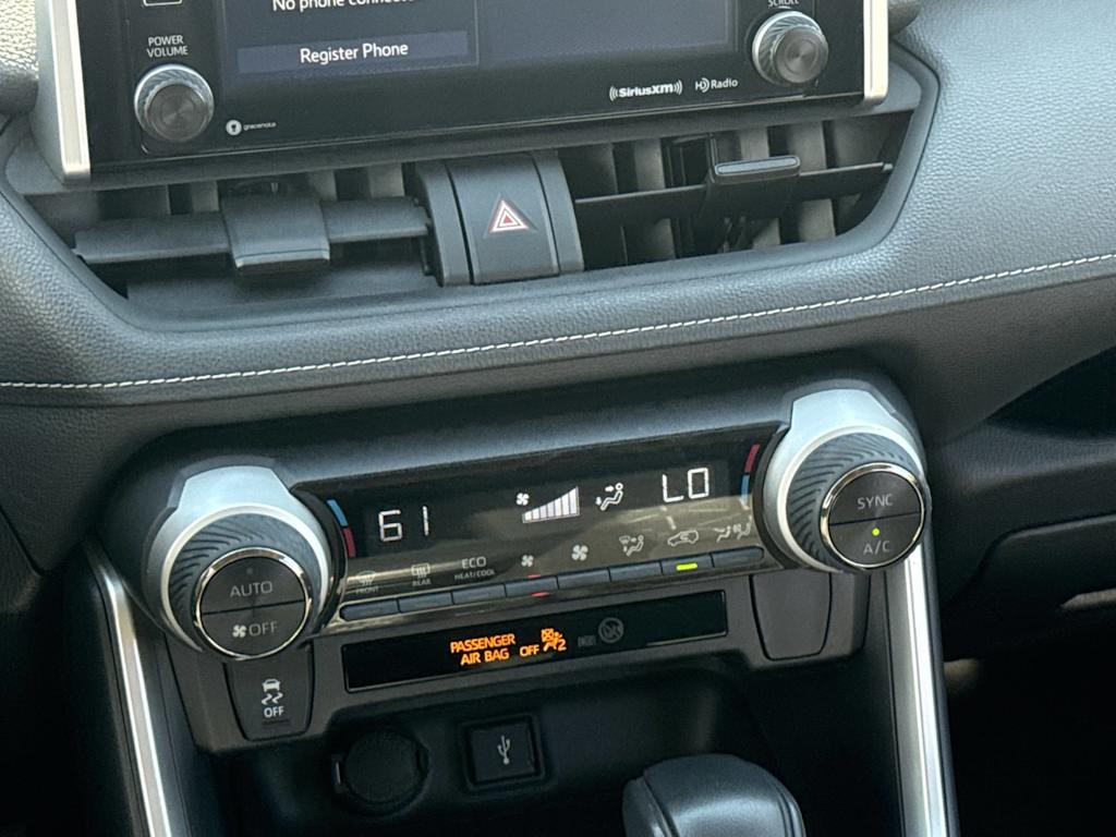 Thumbnail: 2021 Toyota RAV4 - 23