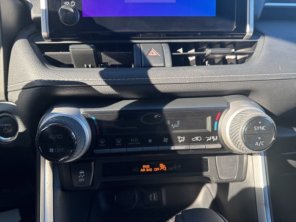 Thumbnail: 2023 Toyota RAV4 - 23