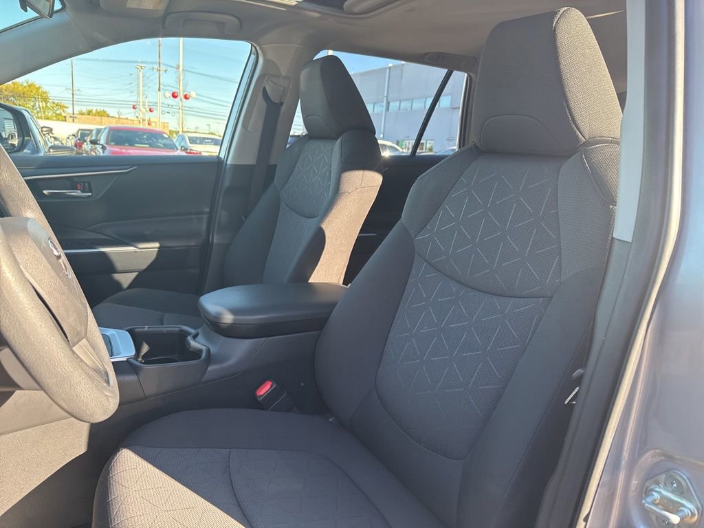 Thumbnail: 2023 Toyota RAV4 - 9