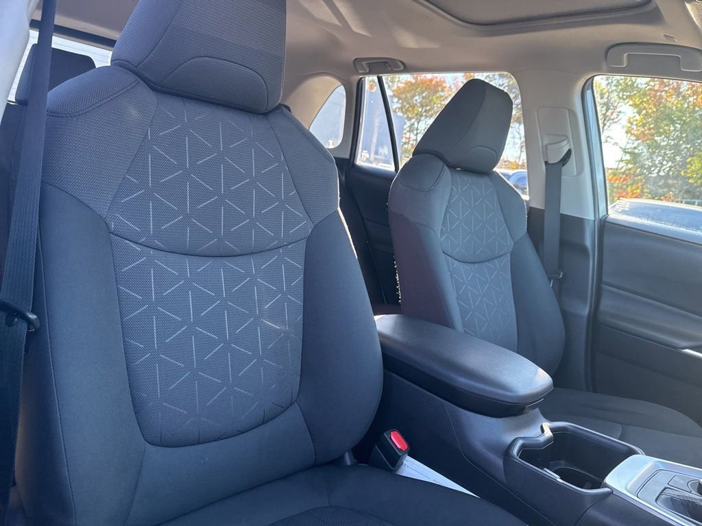 Thumbnail: 2023 Toyota RAV4 - 10