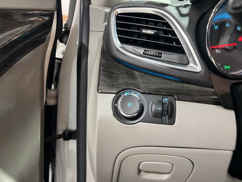 Thumbnail: 2016 Buick Encore - 18