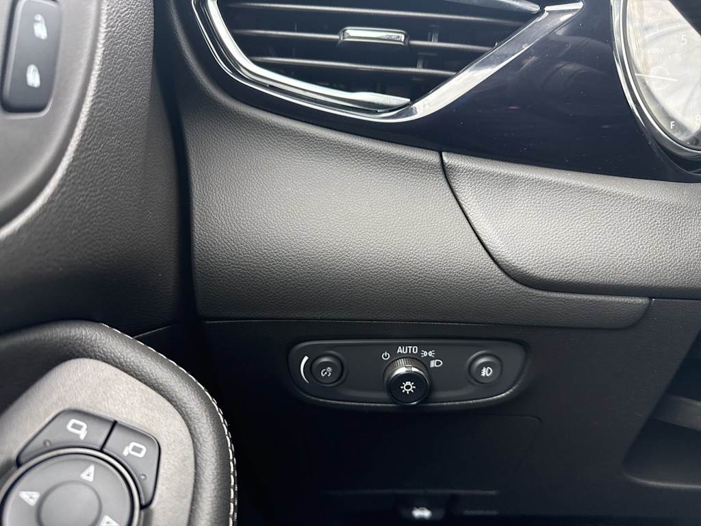 Thumbnail: 2023 Buick Encore GX - 22