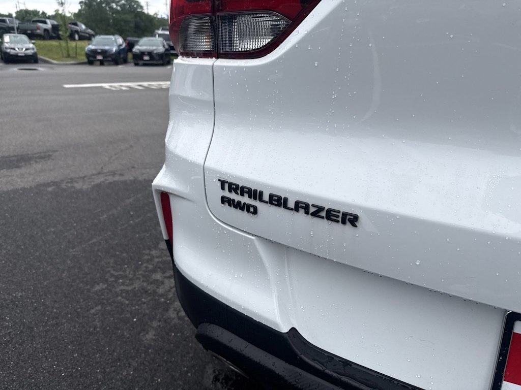 Thumbnail: 2023 Chevrolet TrailBlazer - 6