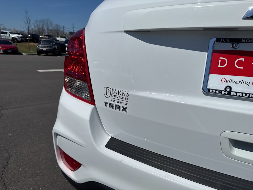 Thumbnail: 2022 Chevrolet Trax - 18