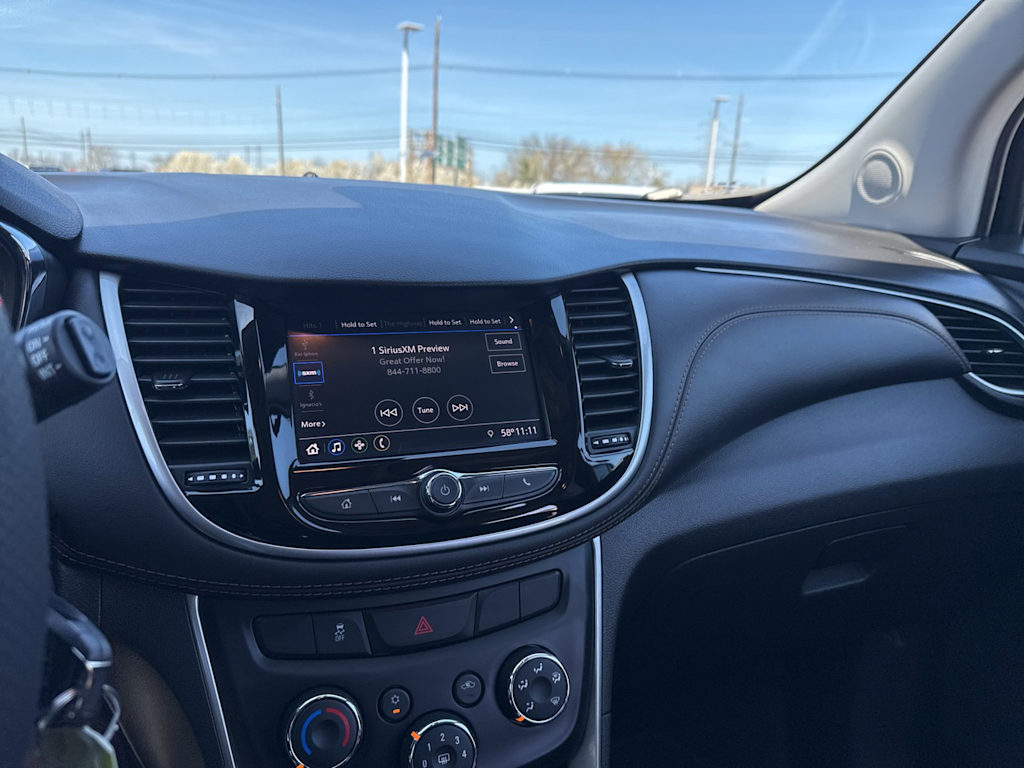 Thumbnail: 2022 Chevrolet Trax - 13