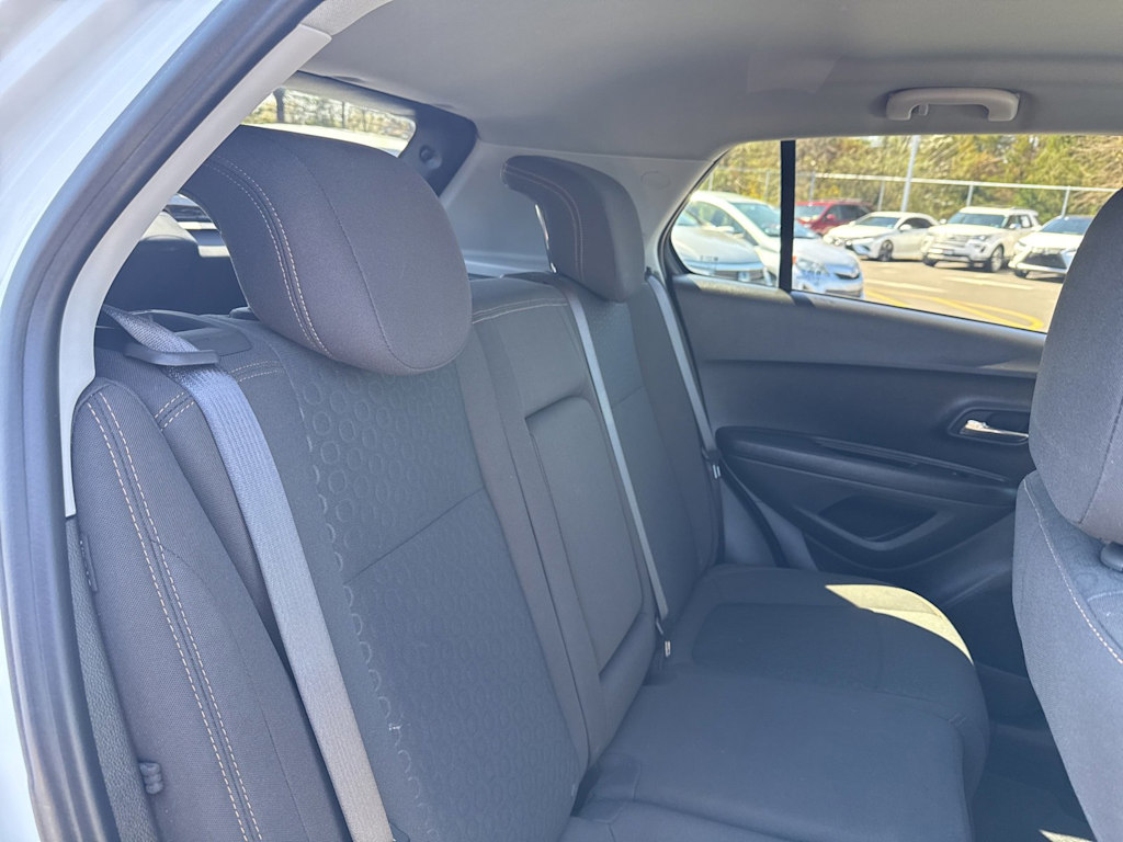 Thumbnail: 2022 Chevrolet Trax - 19