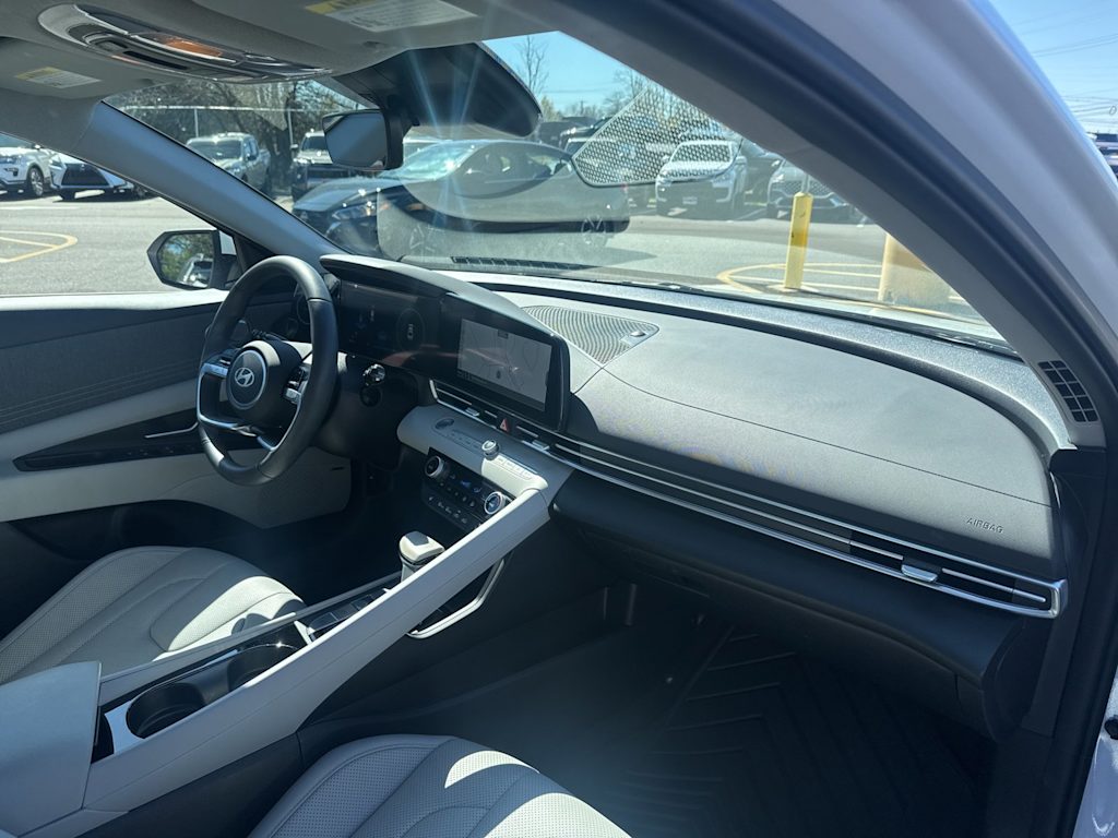 Thumbnail: 2025 Hyundai Elantra - 7