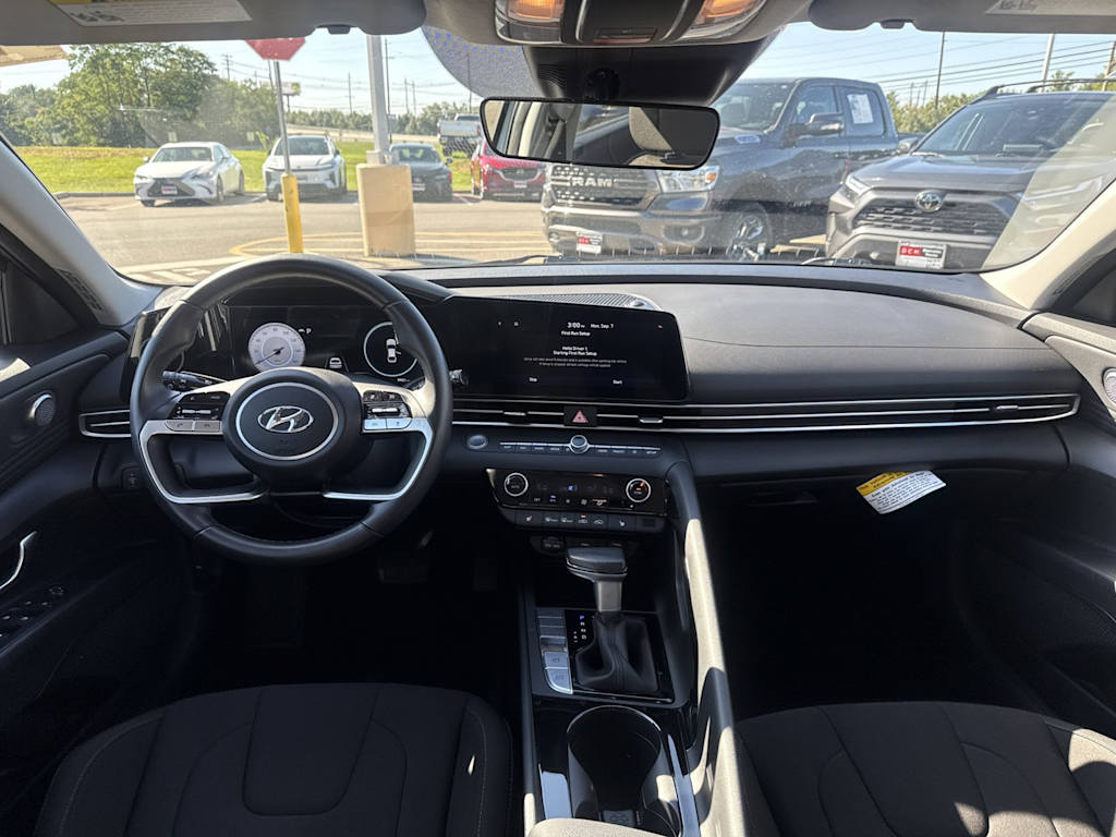 Thumbnail: 2023 Hyundai Elantra - 12
