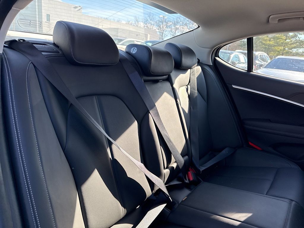 Thumbnail: 2020 Genesis G70 - 19