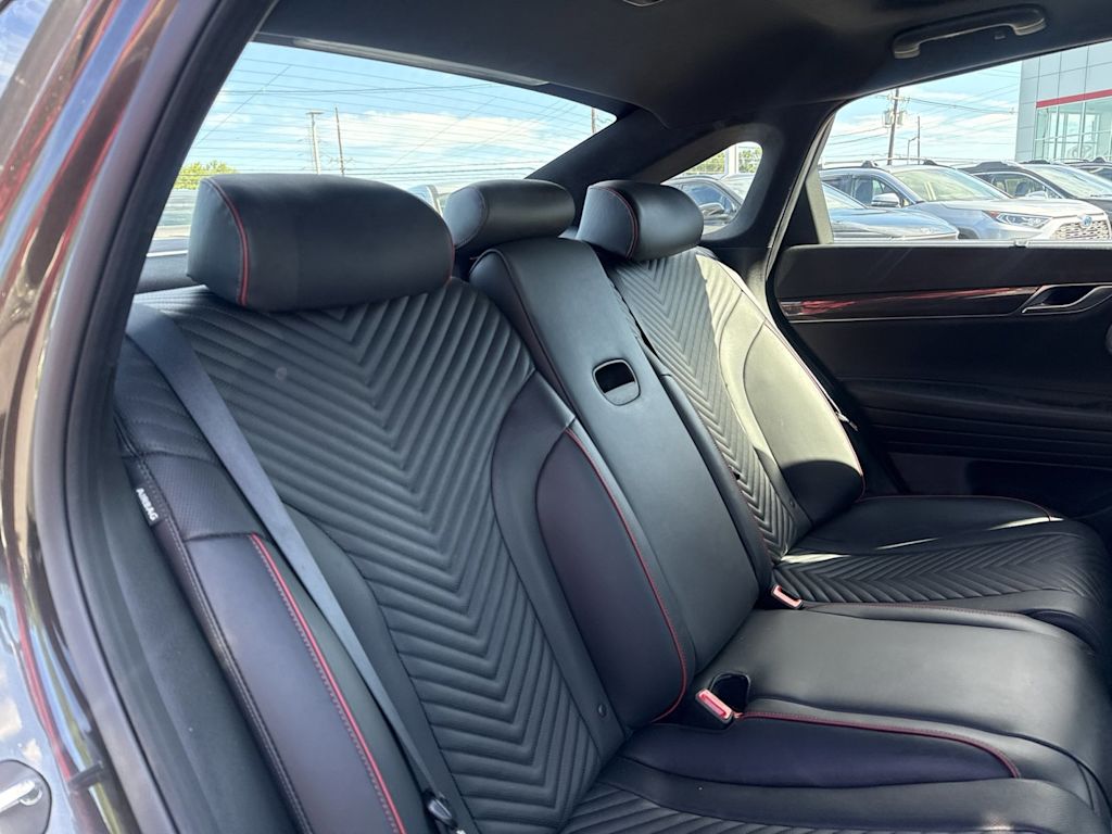 Thumbnail: 2023 Genesis G80 - 21