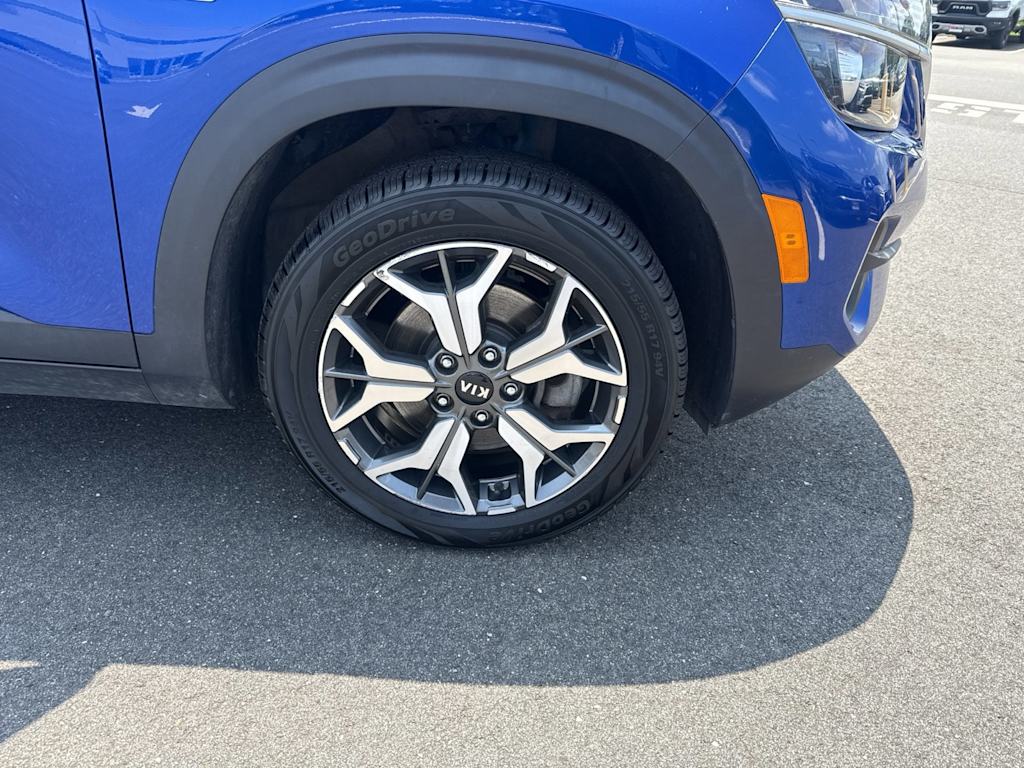 Thumbnail: 2021 Kia Seltos - 7