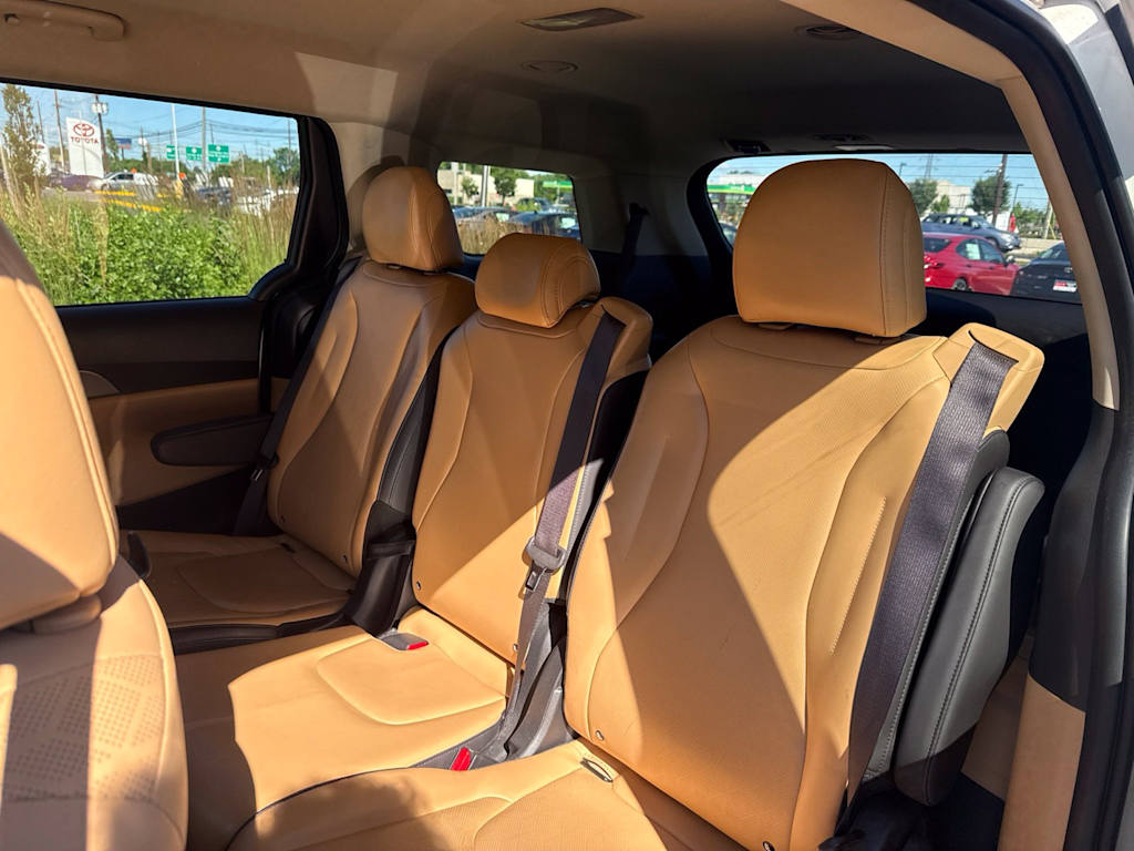 Thumbnail: 2024 Kia Carnival - 11