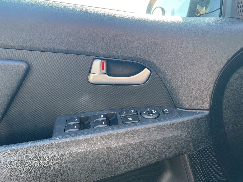 Thumbnail: 2014 Kia Sportage - 16