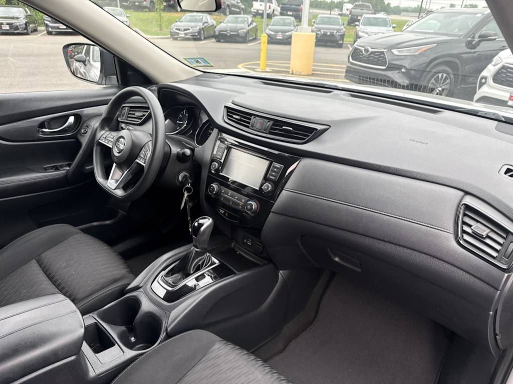 Thumbnail: 2018 Nissan Rogue - 8