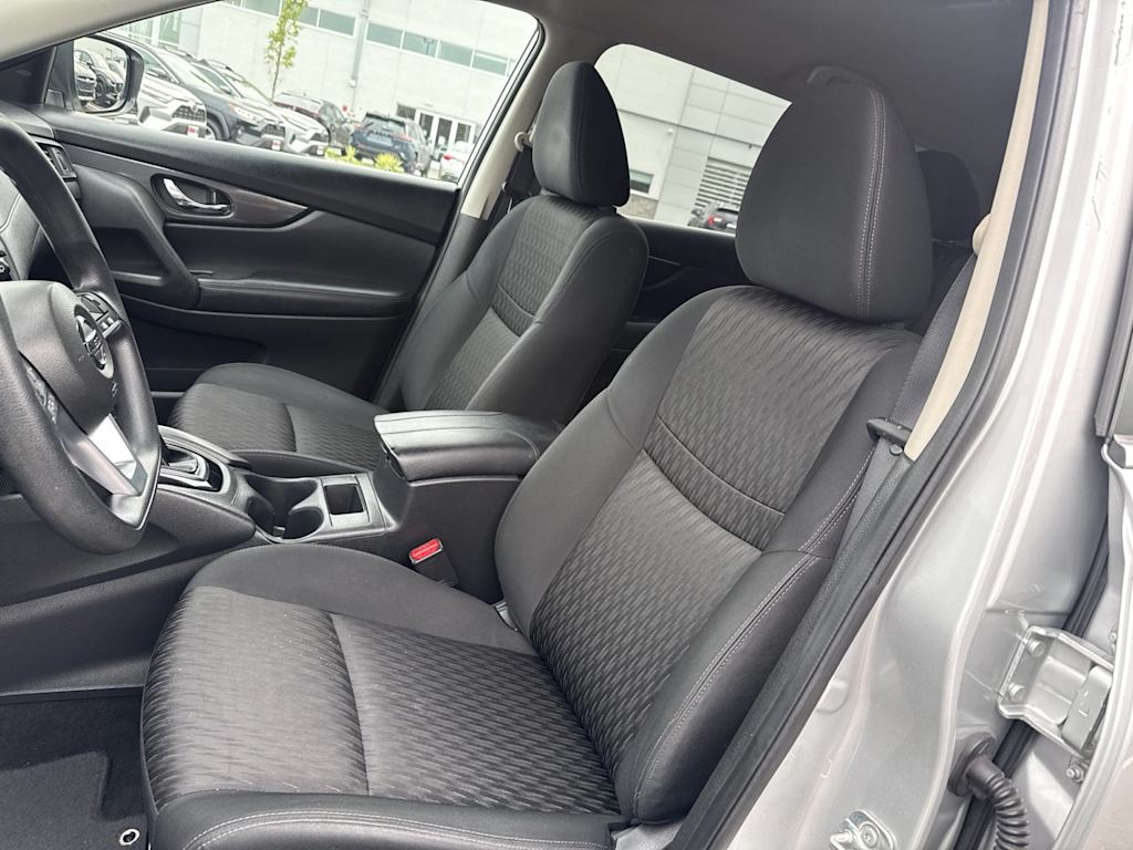 Thumbnail: 2018 Nissan Rogue - 9