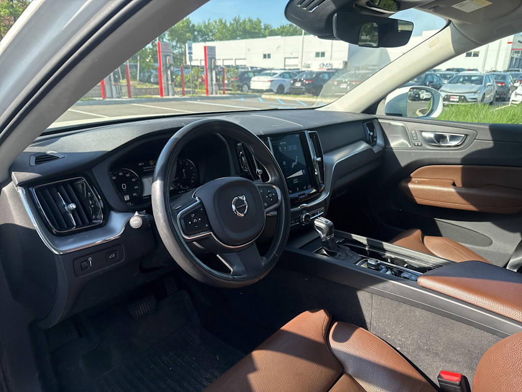 Thumbnail: 2019 Volvo XC60 - 2