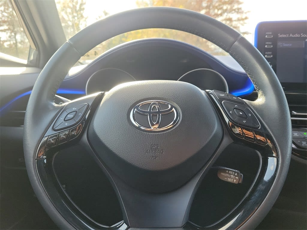 2021 Toyota C-HR XLE 8