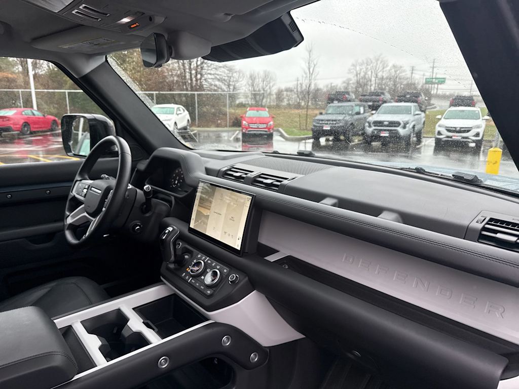 Thumbnail: 2025 Land Rover Defender - 12