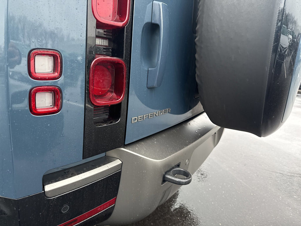 Thumbnail: 2025 Land Rover Defender - 6