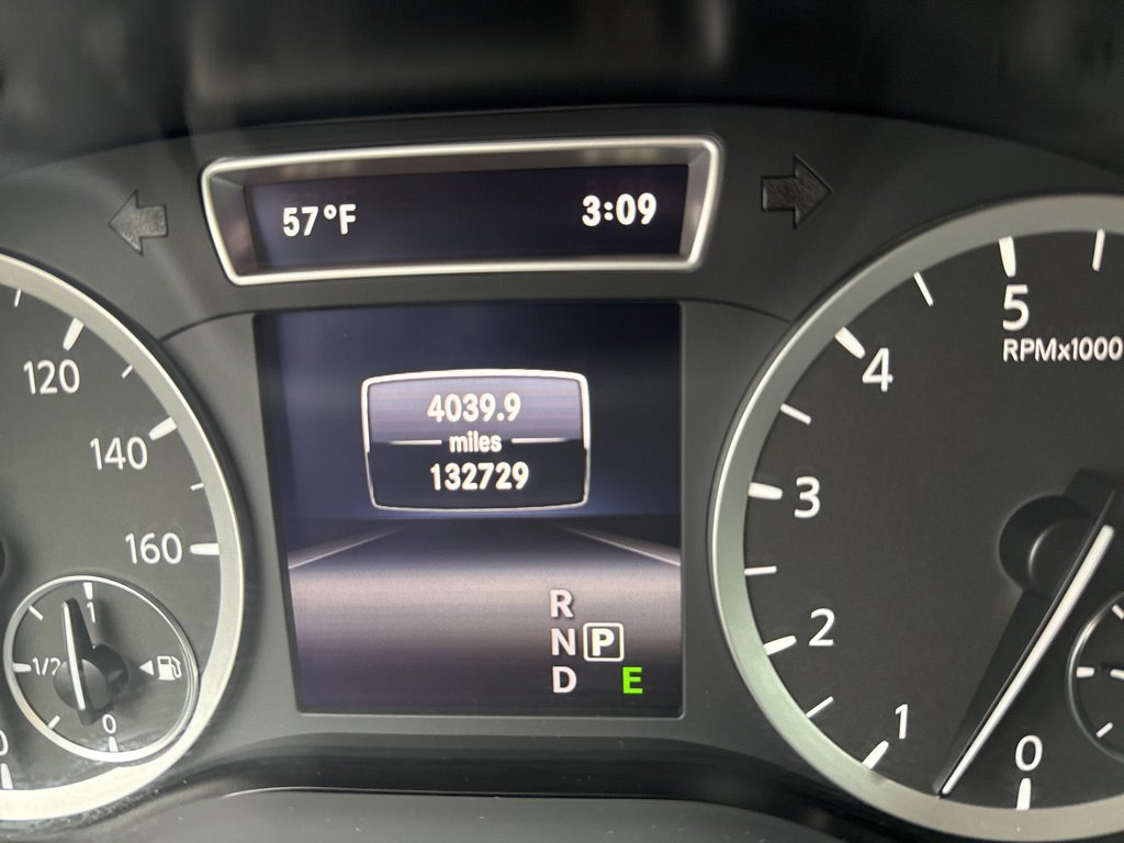 Thumbnail: 2017 INFINITI QX30 - 6