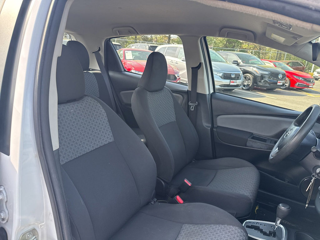 Thumbnail: 2017 Toyota Yaris - 19