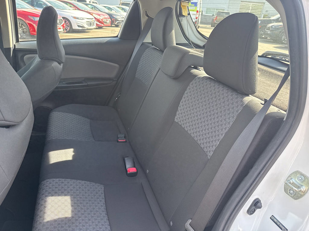 Thumbnail: 2017 Toyota Yaris - 18