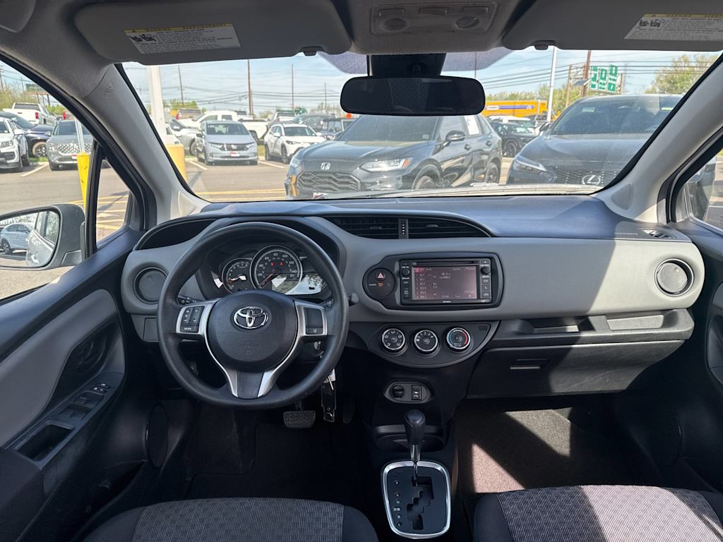 Thumbnail: 2017 Toyota Yaris - 11