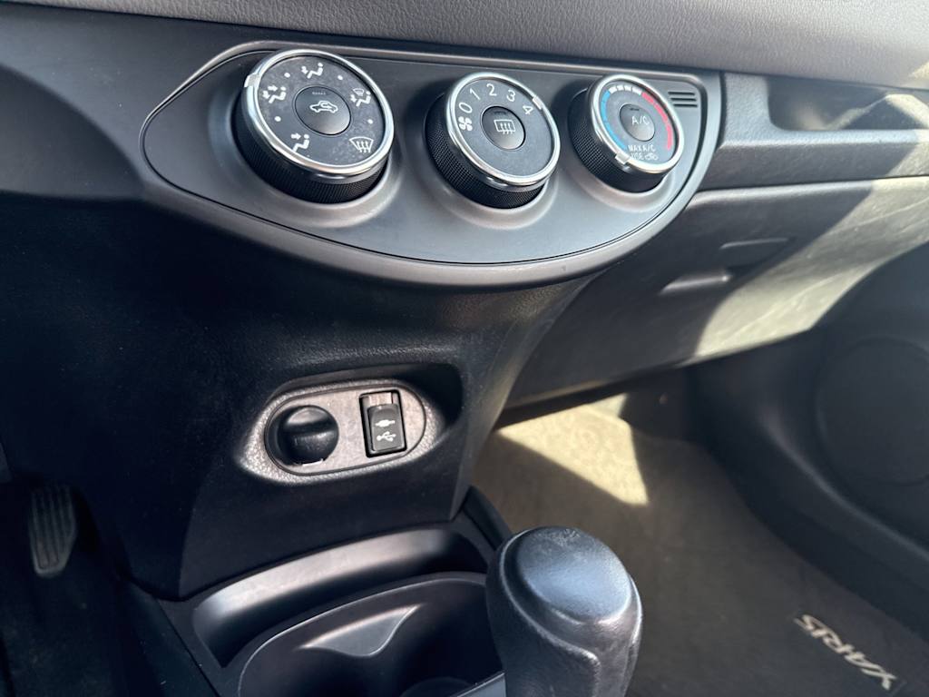 Thumbnail: 2017 Toyota Yaris - 13