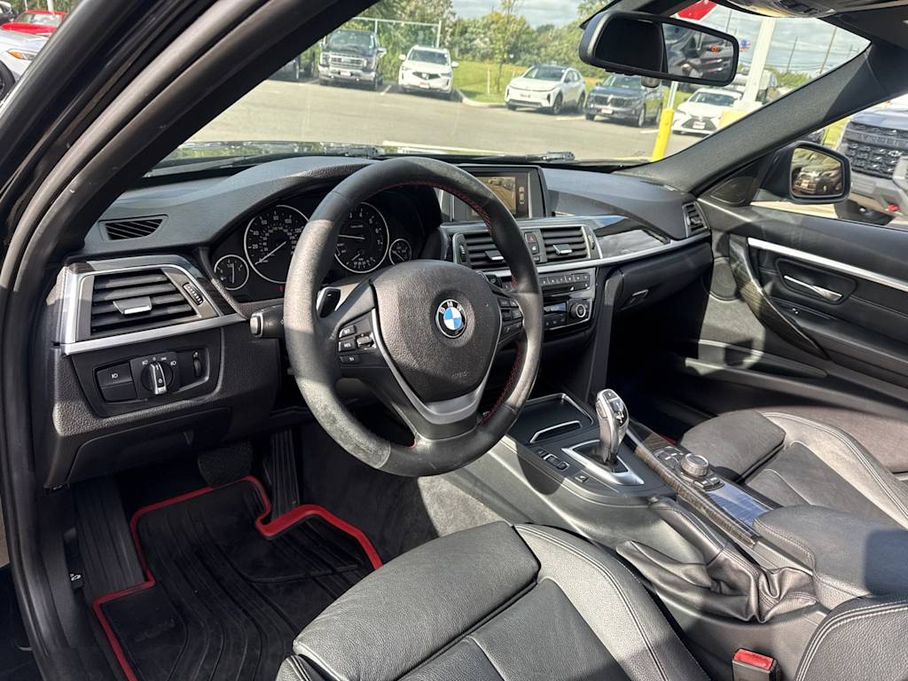 Thumbnail: 2016 BMW 3 Series - 2