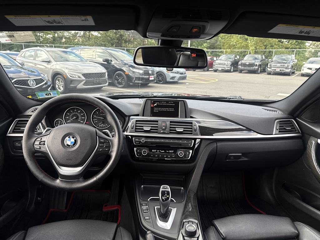Thumbnail: 2016 BMW 3 Series - 12