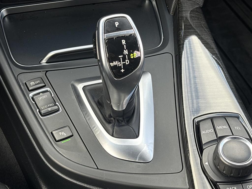 Thumbnail: 2016 BMW 3 Series - 14