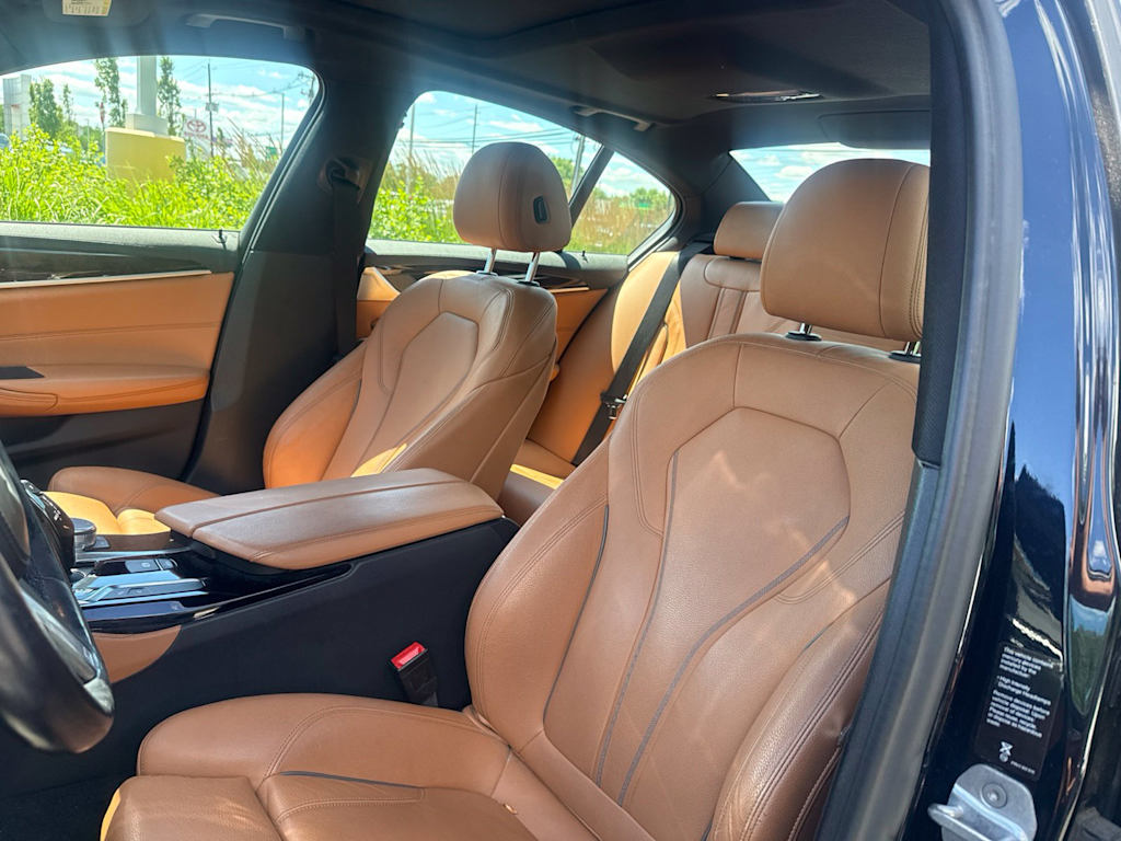 Thumbnail: 2020 BMW 5 Series - 8