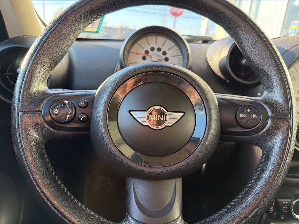 Thumbnail: 2013 MINI Cooper Countryman - 11