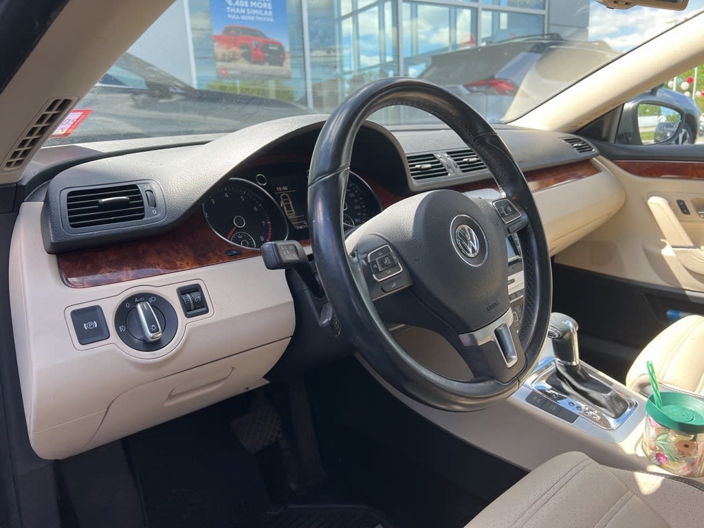 2011 Volkswagen CC Luxury 2