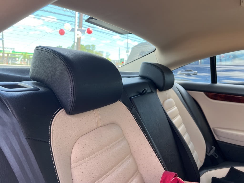 2011 Volkswagen CC Luxury 7